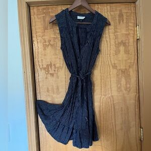 NWOT Universal Threads above-the-knee button down front dress w/tie & sleeveless